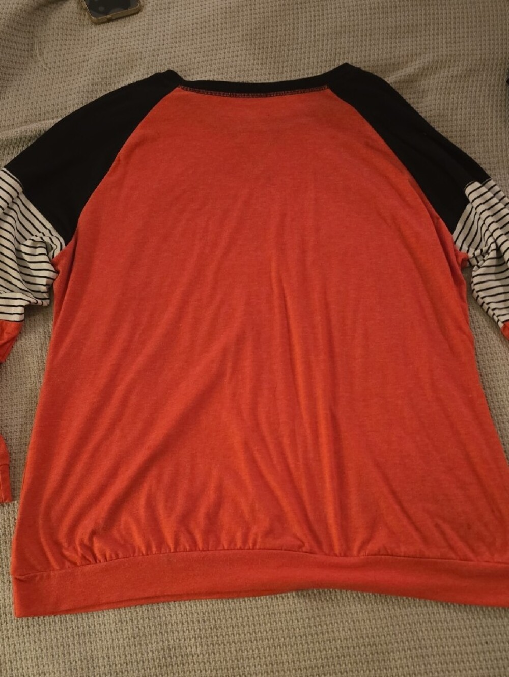 Lot Of 2 Womens Contrast Sleeve Top - Coral/Black And Black/ Leopard - Picture 3 of 8